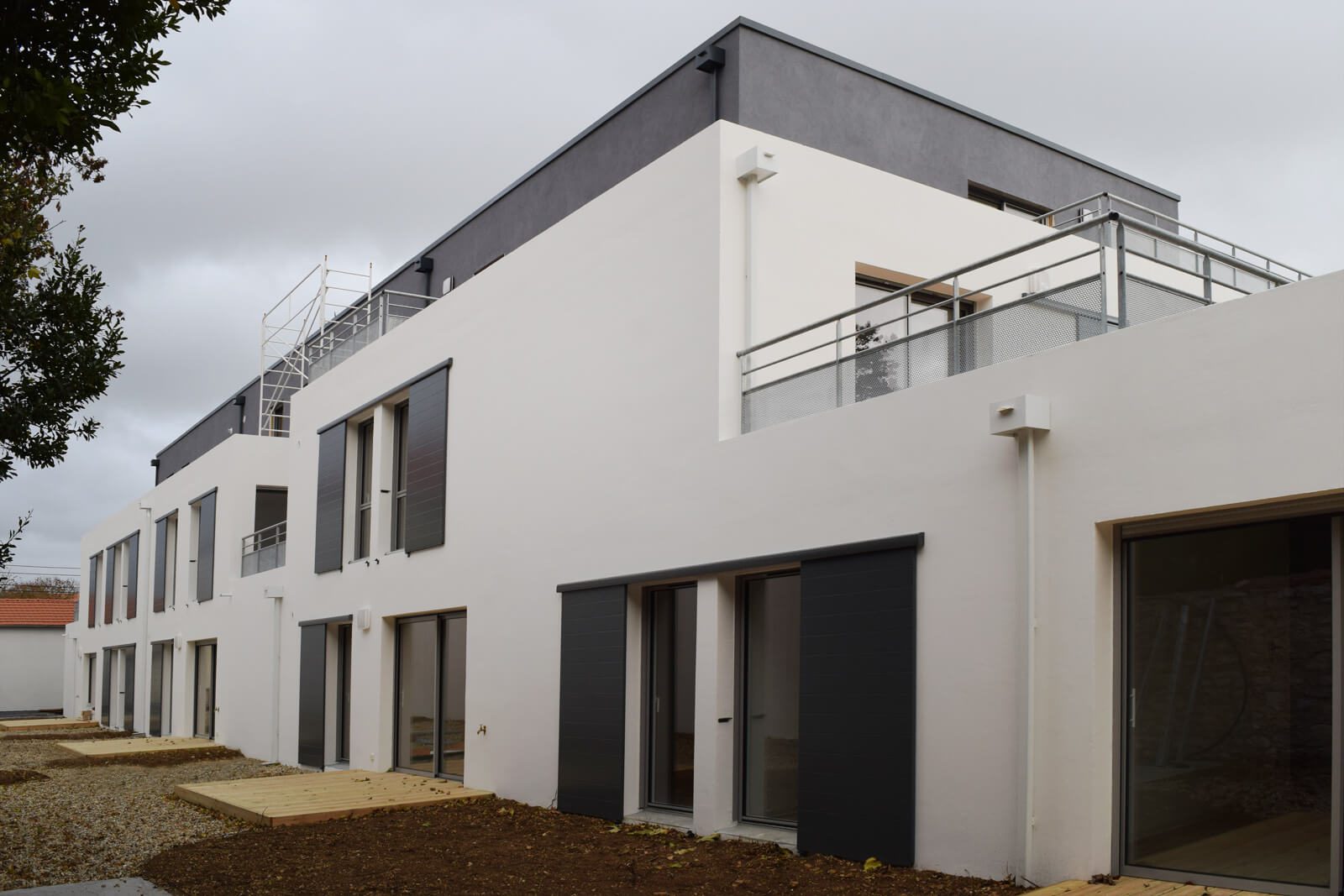 UBIK_architectes_21_logements_collectifs_et_2_commerces_La_Rochelle_01